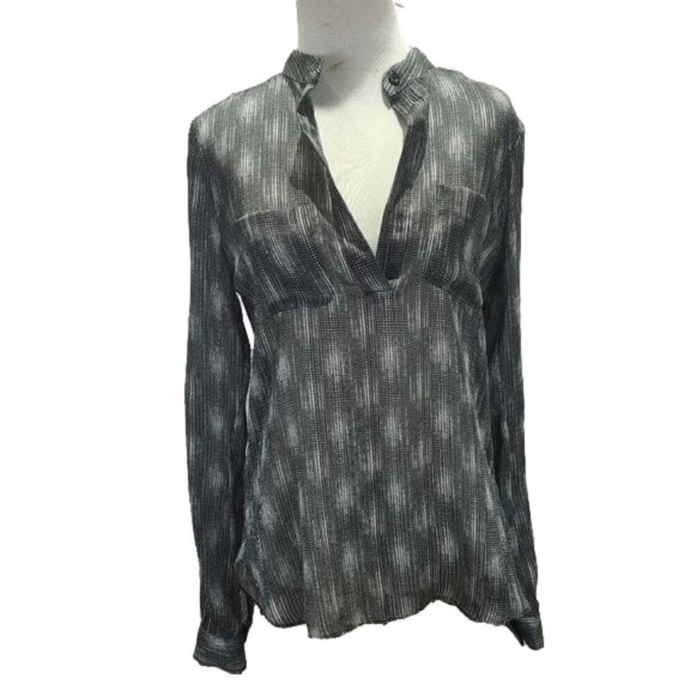 BCBG Paris Black and white split collar